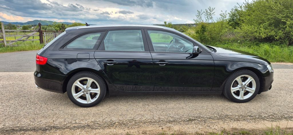Audi A4 130.500 km 17.000 &euro; Berg 92348
