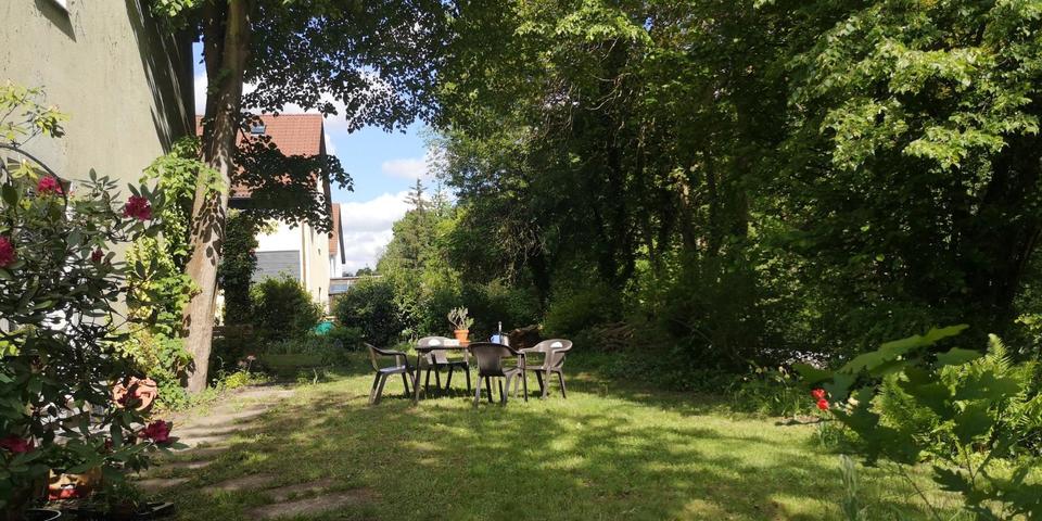 Reihenhaus Zirndorf - 6 Zimmer, 150 m&sup2;, 1.750&euro; | Angebot:26634678