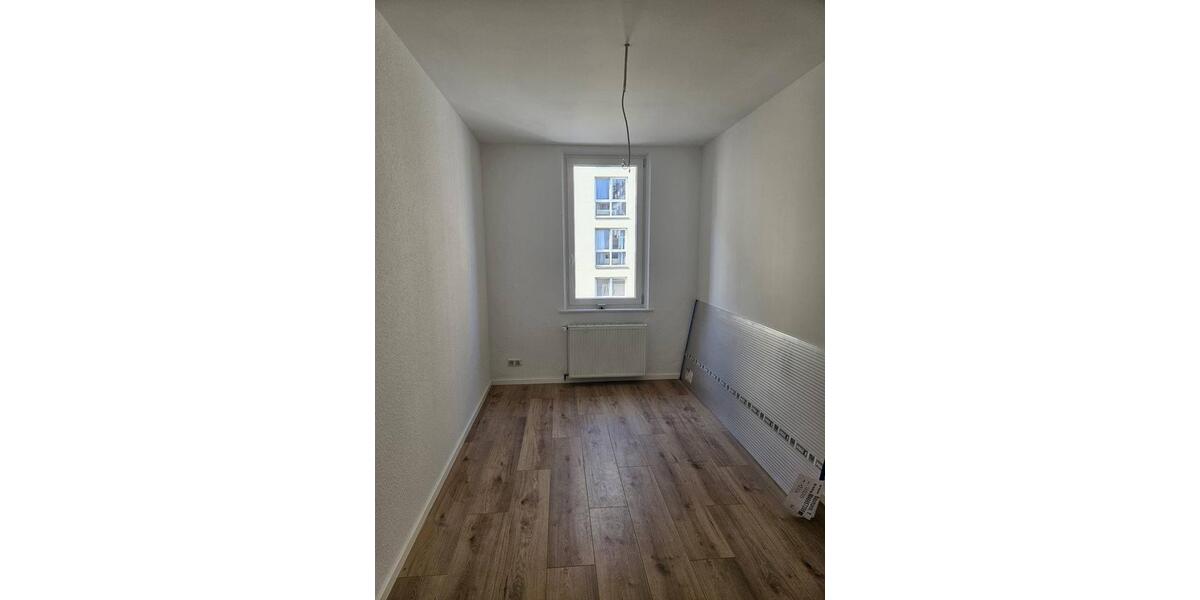 Etagenwohnung Fürth Südstadt - 5 Zimmer, 30 m&sup2;, 550&euro; | Angebot:25904016