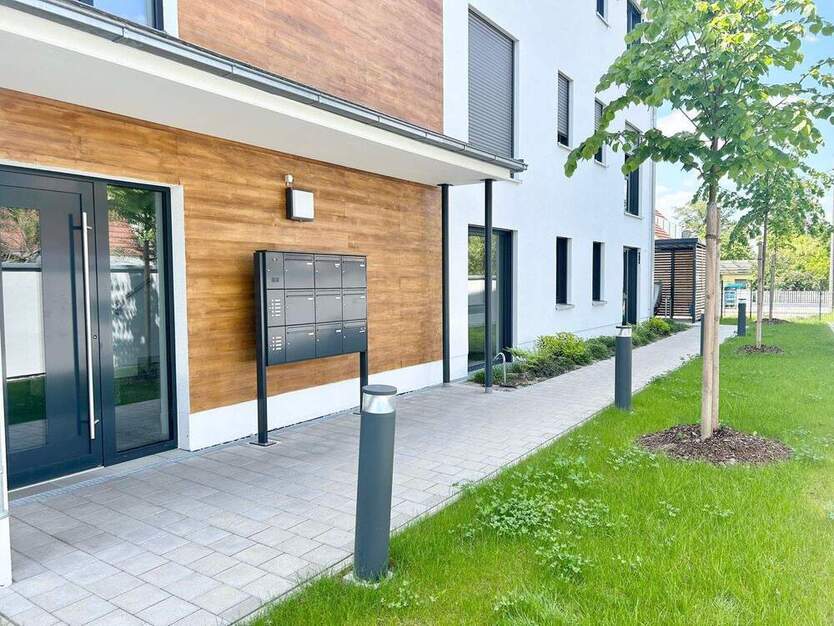 ***LIEBLINGSPLATZ*** SONNIGE 2 Zimmer Wohnung MIT EINBAUKÜCHE TERRASSE UND GARTENANTEIL