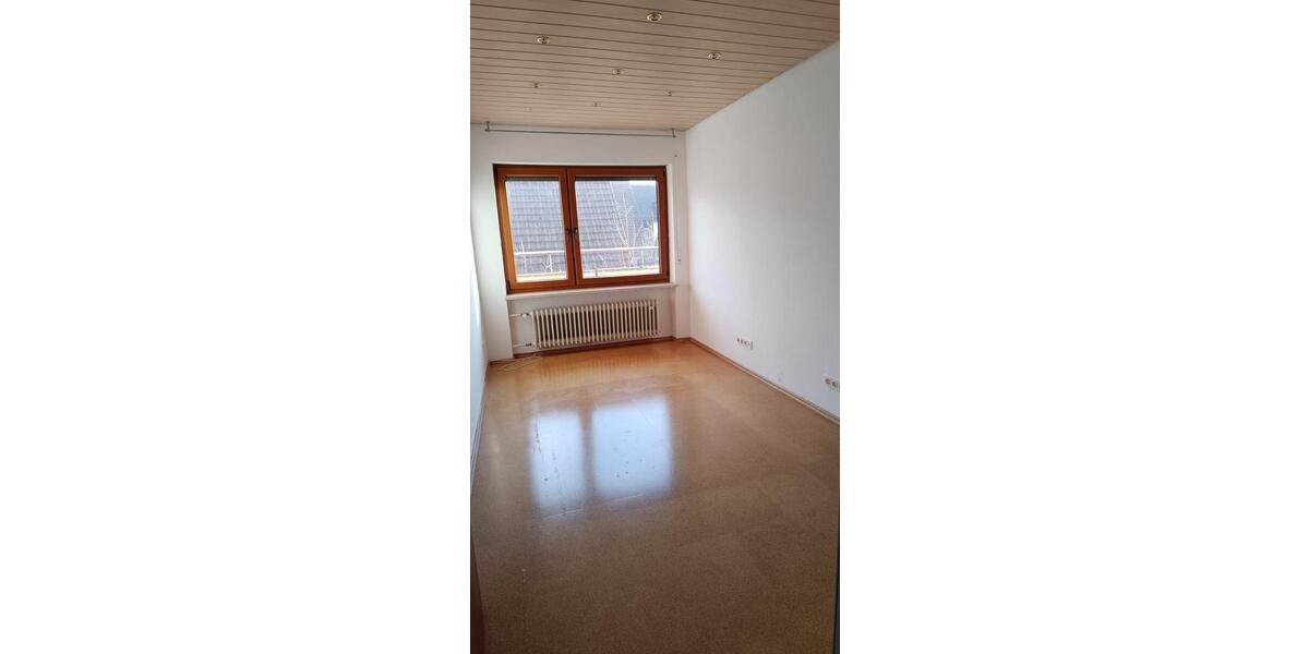 Etagenwohnung Eckental - 4 Zimmer, 105 m&sup2;, 1.090&euro; | Angebot:25724329