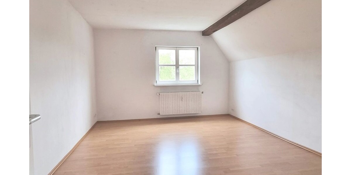 Schöne 3-Zi-Whg - FÜR MAXIMAL 2 PERSONEN -Einbauküche – Tageslichtbad – Wiesengrund in Laufweite zimmer