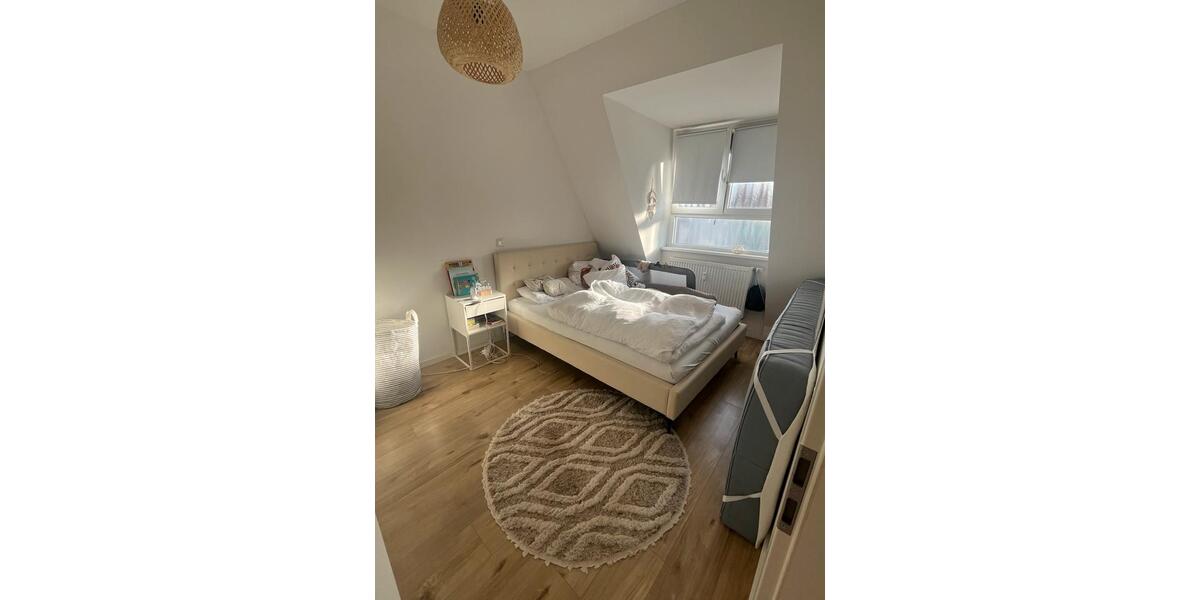 Dachgeschoßwohnung Nürnberg Gärten bei Wöhrd - 3 Zimmer, 81 m&sup2;, 1.350&euro; | Angebot:26420387