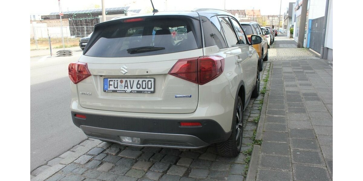 Suzuki Vitara 1.4 Mild-Hybrid Comfort+ 4x2 Autom. 8.500 km 26.990 &euro; Fürth 90763