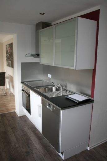 Attraktive 2-Zimmer-SOUTERRAIN-Wohnung mit Einbauküche 2 zimmer