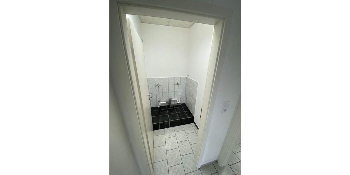 Helle Bürofläche (88 m²) in Fürth - 2 große Büros, Teeküche, Top-Anbindung, provisionsfrei zimmer