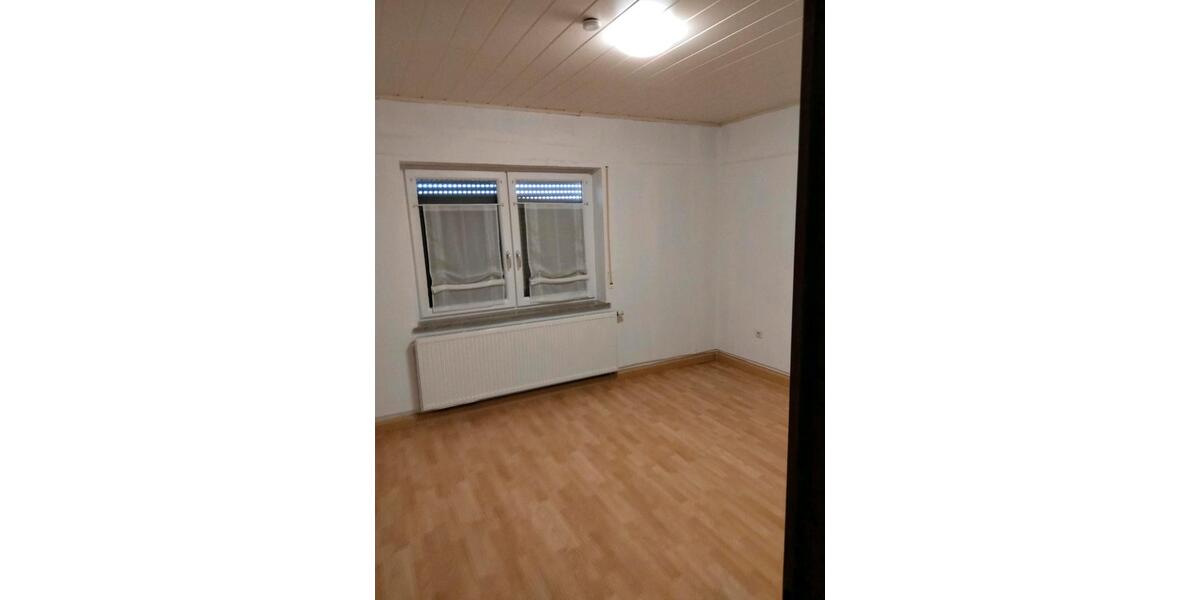Etagenwohnung Postbauer-Heng Heng - 4 Zimmer, 90 m&sup2;, 800&euro; | Angebot:26481184