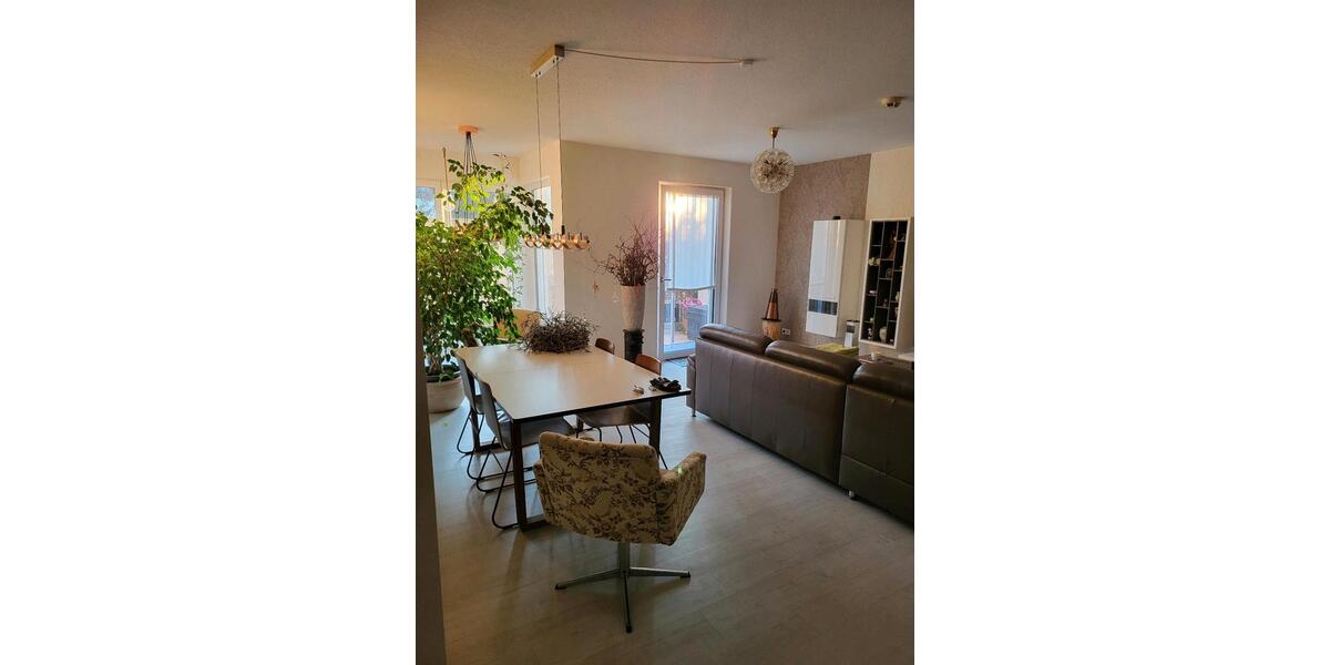 Erdgeschoßwohnung Neuendettelsau - 3 Zimmer, 90 m&sup2;, 375.000&euro; | Angebot:24611126