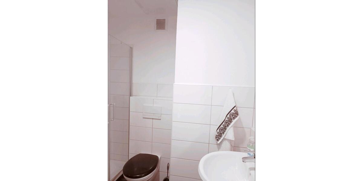 1 WG Zimmer für Frauen 12 zimmer