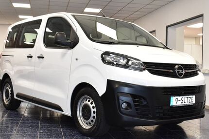 Opel Vivaro 119.637 km 17.770 &euro; Nürnberg 90431