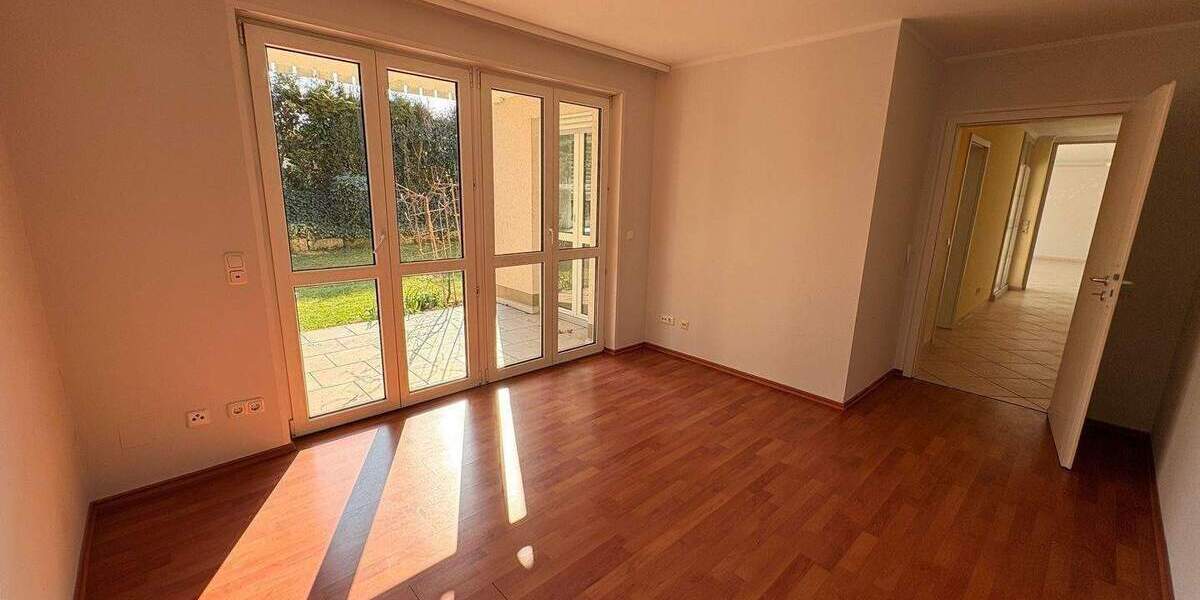 Etagenwohnung Nürnberg Gaismannshof - 4 Zimmer, 145 m&sup2;, 2.000&euro; | Angebot:26247587