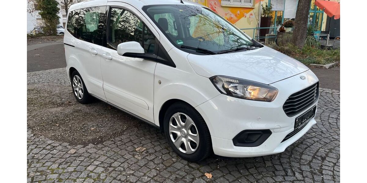 Ford Tourneo Courier 189.000 km 6.900 &euro; Nürnberg 90482
