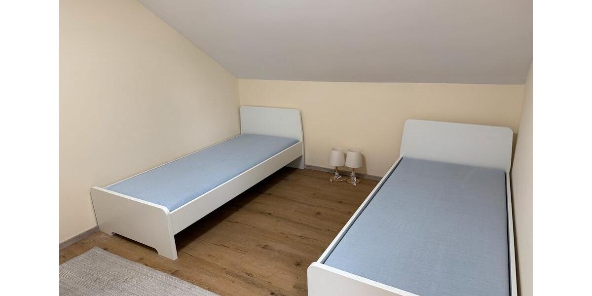 Dachgeschoßwohnung Fürth Bislohe - 3 Zimmer, 60 m&sup2;, 1.100&euro; | Angebot:25382348