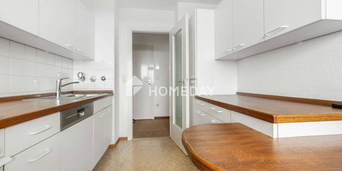 Renovierungsbedürftige 3-Zimmer-Wohnung mit zwei Loggien und optionalem Tiefgaragenstellplatz 3 zimmer