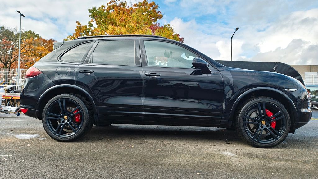 Porsche Cayenne 305.000 km 19.500 &euro; Nürnberg 90439