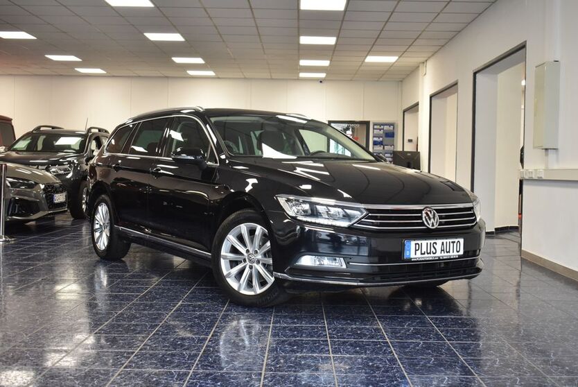 VW Passat 217.231 km 12.470 € Nürnberg 90431