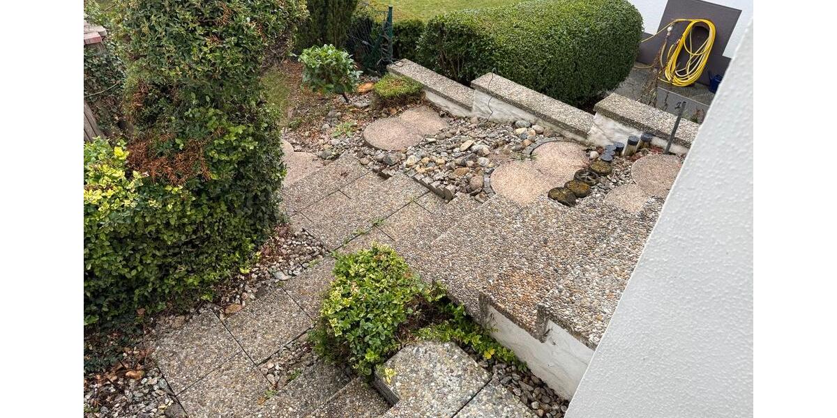 DOPPELHAUSHÄLFTE in Fürth- VACH am Kanal mit Pool und ohne Makler 5 zimmer