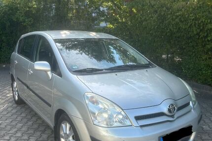 Toyota Corolla Verso 248.781 km 2.200 &euro; Nürnberg 90431