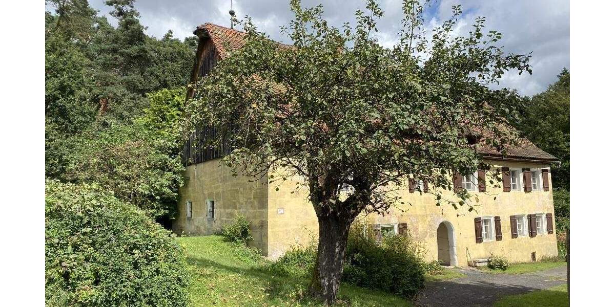 Einfamilienhaus Lauf Schönberg - 8 Zimmer, 400 m&sup2;, 690.000&euro; | Angebot:25749216