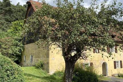 Haus Lauf Schönberg - 8 Zimmer, 400 m&sup2;, 690.000&euro; | Angebot:25749216