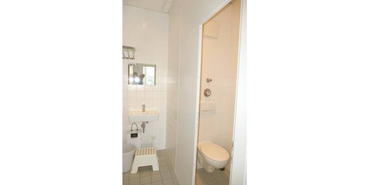 Gewerbeobjekt Nürnberg Wetzendorf - 6 Zimmer, 182 m&sup2;, 2.200&euro; | Angebot:25799116