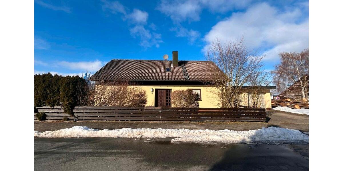 Einfamilienhaus Neuendettelsau - 5 Zimmer, 121 m&sup2;, 1.200&euro; | Angebot:24849175