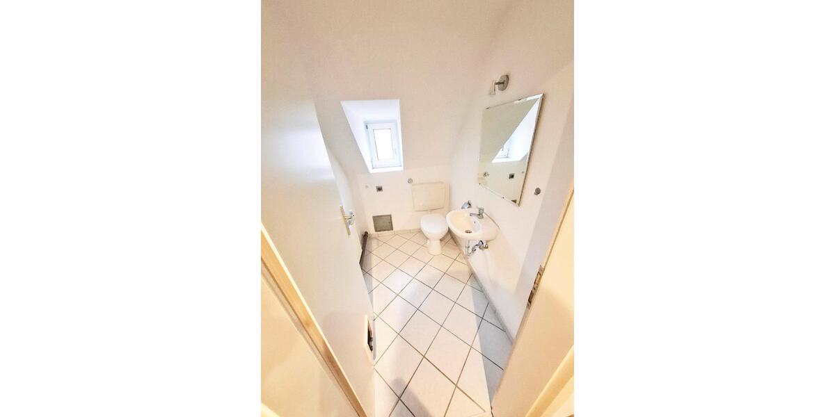 Dachgeschoßwohnung Nürnberg Rabus - 3.5 Zimmer, 79 m&sup2;, 800&euro; | Angebot:25158101