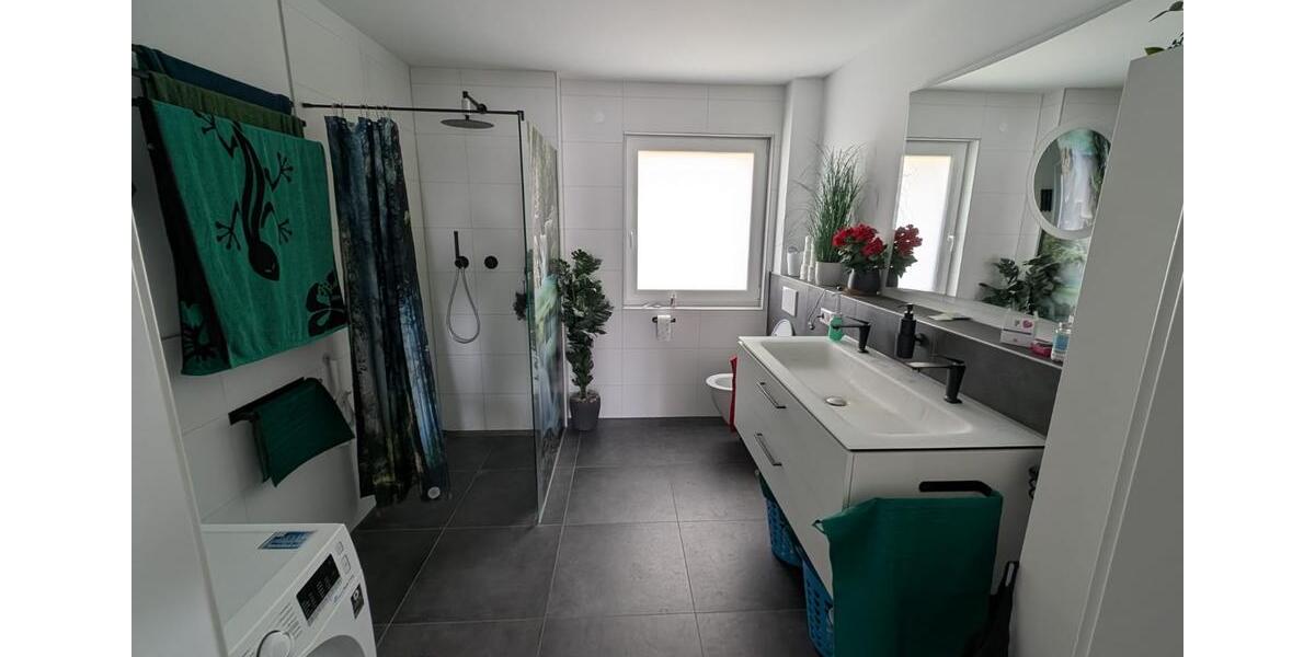 Etagenwohnung Zirndorf - 3.5 Zimmer, 120 m&sup2;, 1.490&euro; | Angebot:26478206