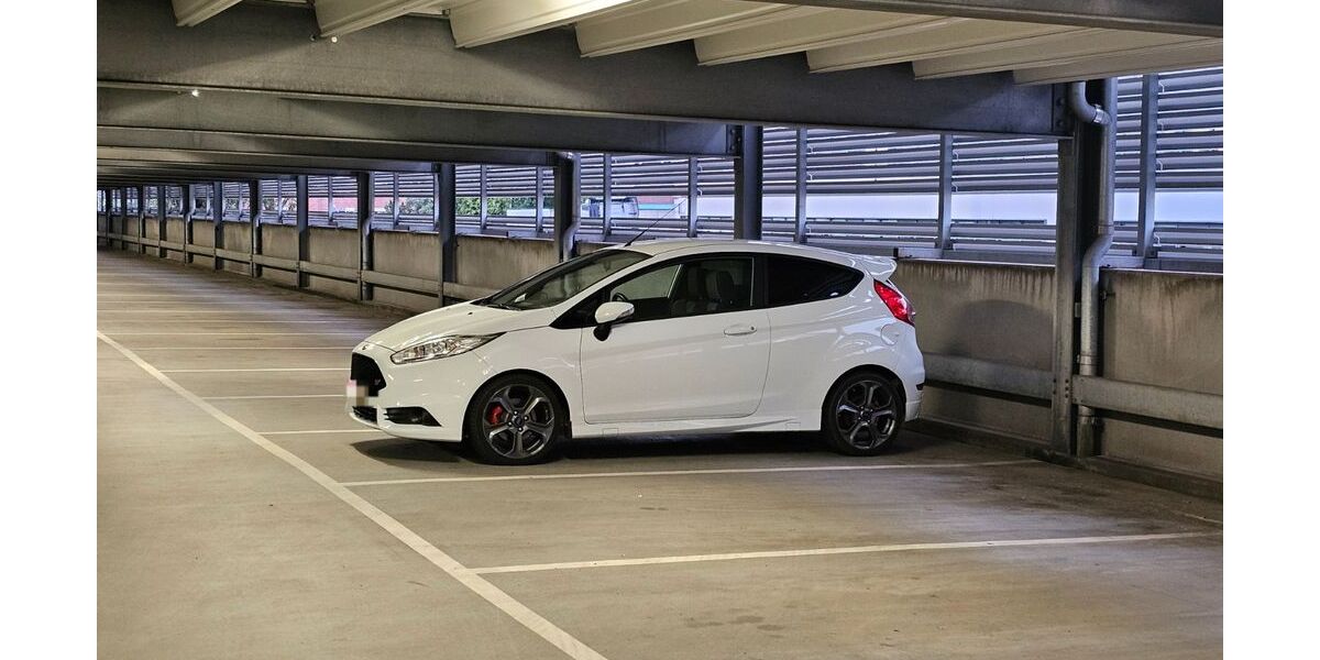 Ford Fiesta 79.500 km 12.000 &euro; Nürnberg 90449