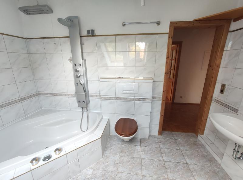 2 Zi. Whg. im 1. OG mit Dachterrasse, Stellplatz und Gartenmitbenutzung 2 zimmer