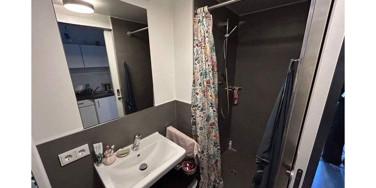 1-Zi.-Studentenapp. - Erlangen-Zentrum...nur wenige Schritte von der Fußgängerzone entfernt 1 zimmer