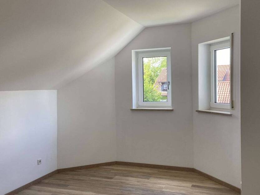 Wohnen im Grünen: Doppelhaushälfte mit Garten