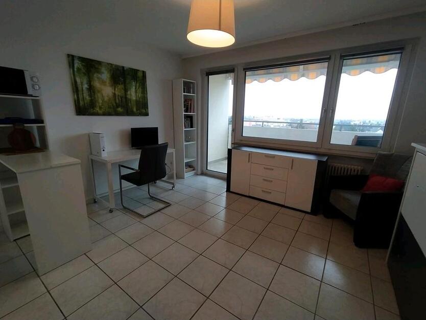 Stilvolle, vollmöblierte 1-Zimmer-Wohnung mit Balkon zimmer