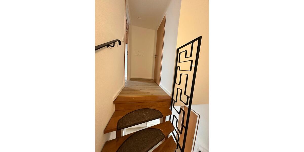 Reihenhaus Erlangen Bruck - 6 Zimmer, 130 m&sup2;, 1.800&euro; | Angebot:27617127