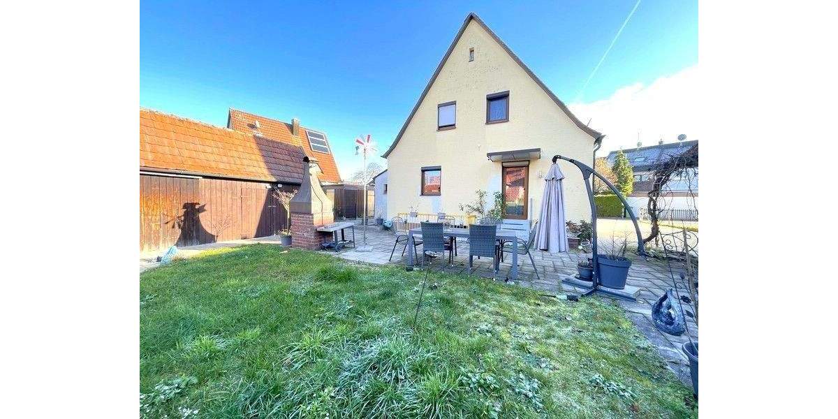 Einfamilienhaus Lauf - 4 Zimmer, 111 m&sup2;, 392.000&euro; | Angebot:25743115