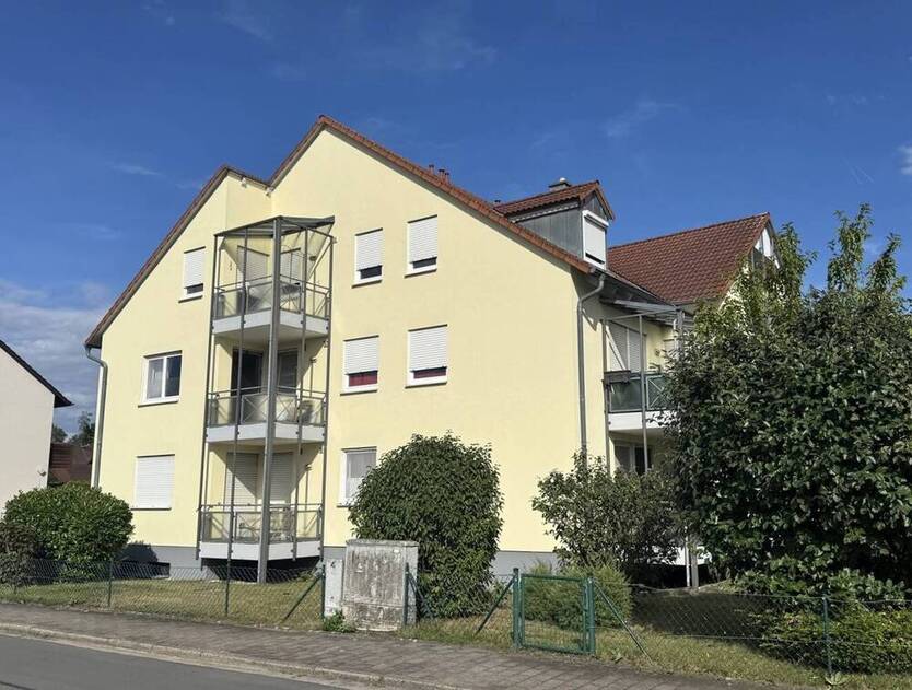 1-Zimmer-Eigentumswohnung mit Balkon und PKW-Stellplatz in beliebter Lage von Erlangen-Frauenaurach – derzeit vermietet