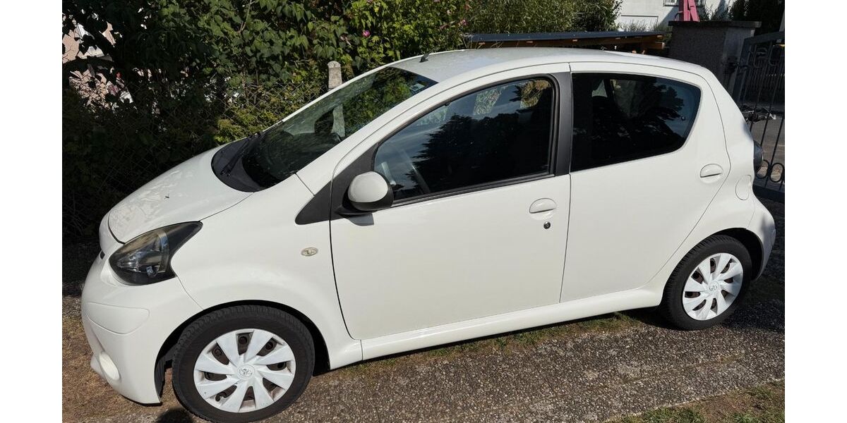 Toyota Aygo (X) 80.000 km 4.600 &euro; Stein 90547