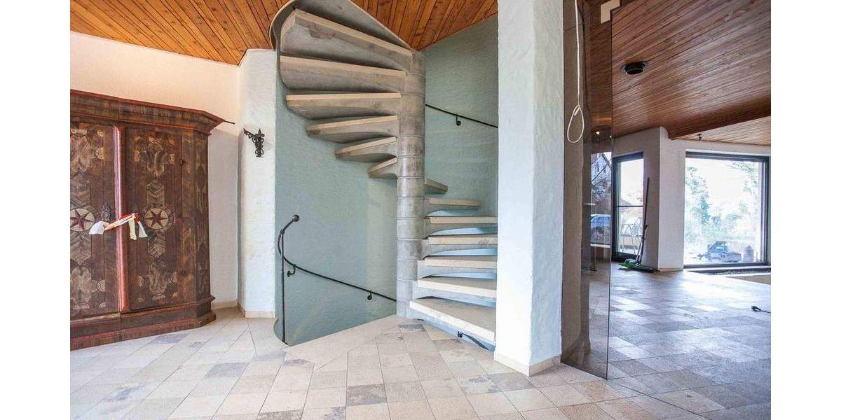 Einzigartiges Architektenhaus mit ELW auf parkähnlichem Grundstück 8 zimmer