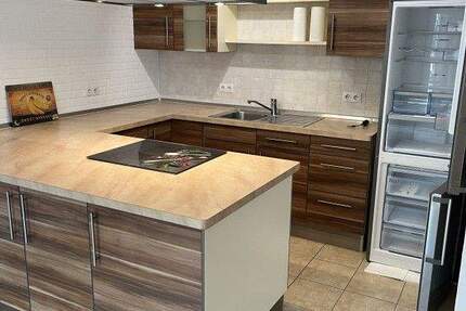 Schöne und helle 3-Zimmerwohnung mit Balkon - Offene Küche - Stellplatz - Aufzug 3 zimmer