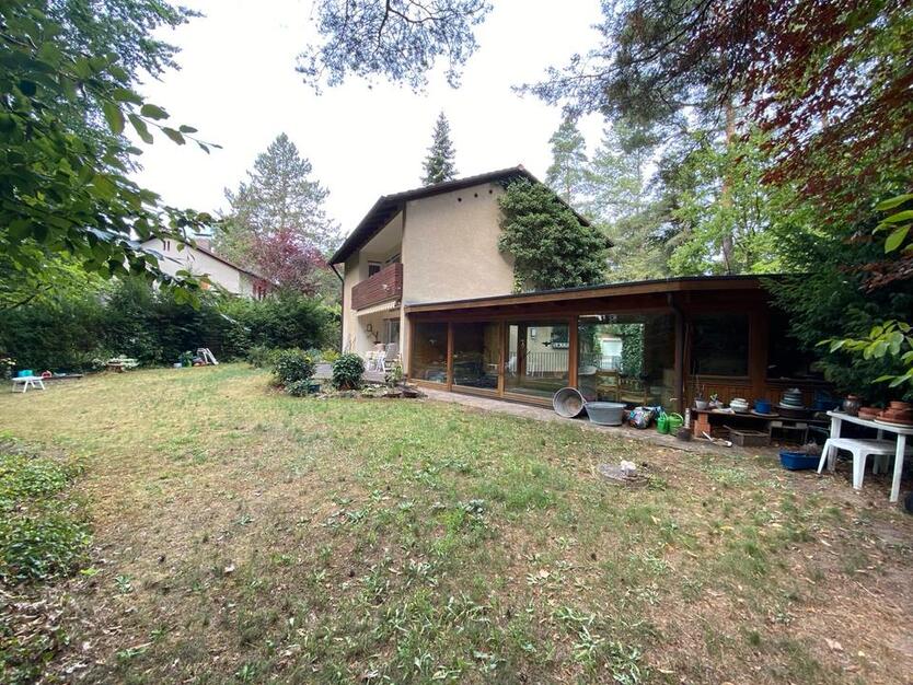 Charmantes Einfamilienhaus mit großem Garten - WG geeignet-