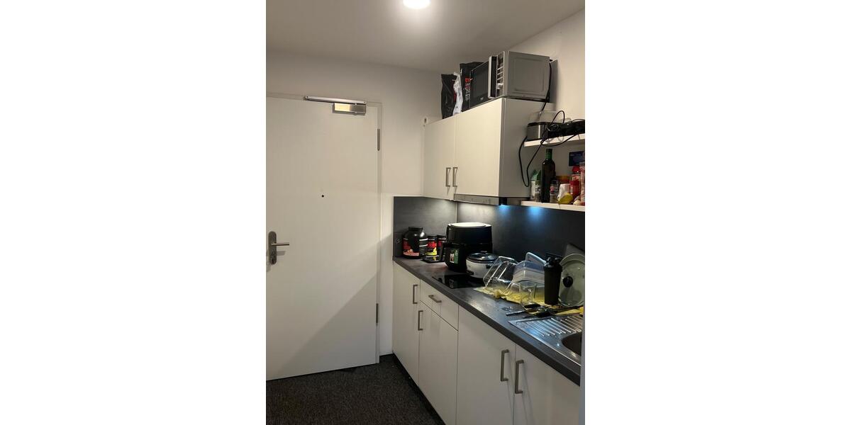 Etagenwohnung Nürnberg Gleißhammer - 20 Zimmer, 20 m&sup2;, 400&euro; | Angebot:27607711
