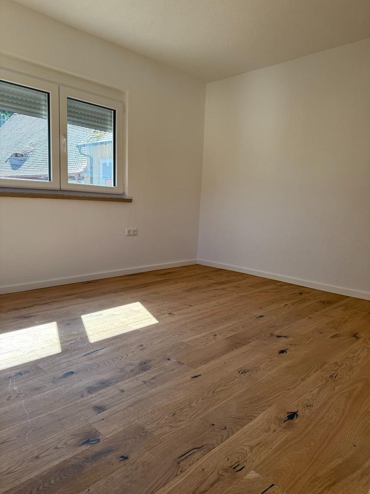 3-ETAGEN-HAUS MIT VIEL PLATZ UND GROßER TERRASSE IN WEIHERHOF