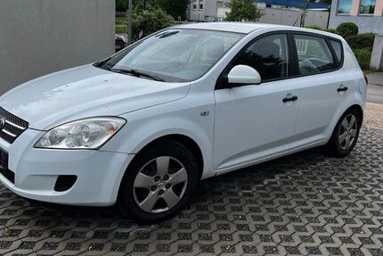 Kia ceed / Ceed 185.300 km 2.700 &euro; Schwabach 91126