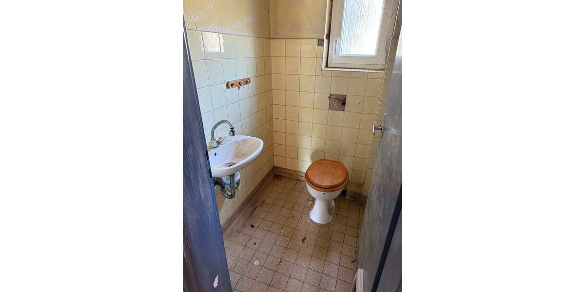 Reihenmittelhaus Nürnberg Thon - 9 Zimmer, 110 m&sup2;, 380.000&euro; | Angebot:25877148