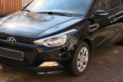 Hyundai i20 74.396 km 8.790 &euro; Wendelstein 90530