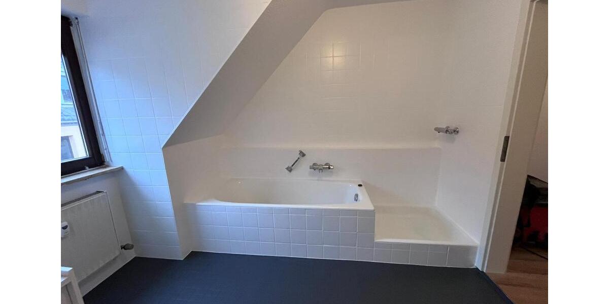 ZENTRUM Erstbezug nach Kernsanierung und Möblierung 2 zimmer