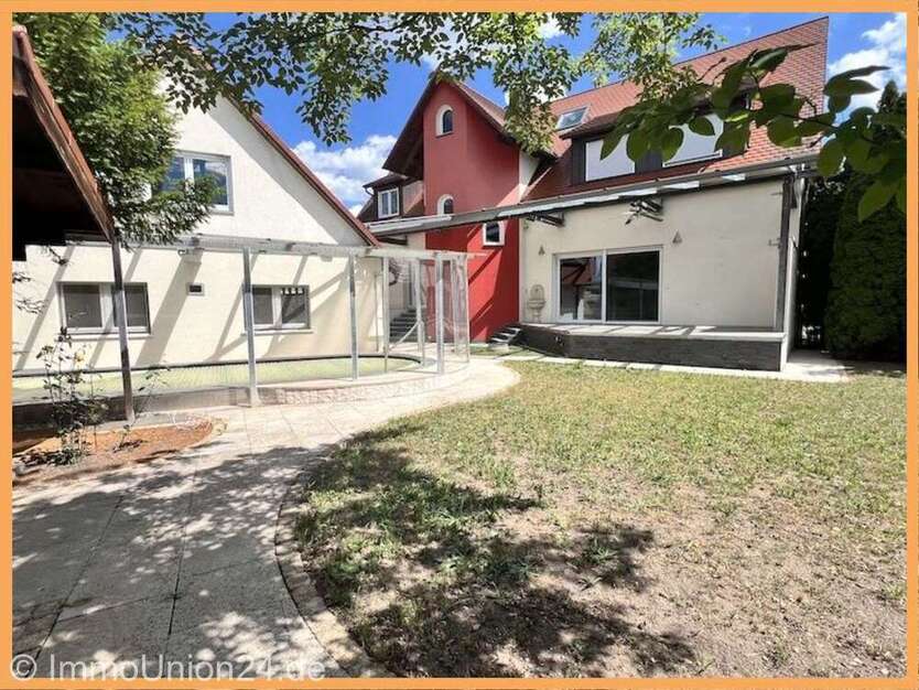 Haus zum Kaufen in Schwabach 990.000 € 241 m²