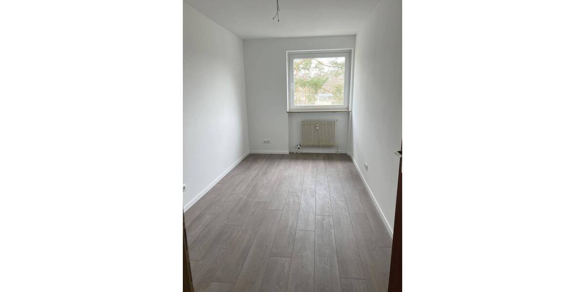Etagenwohnung Spardorf - 4 Zimmer, 92 m&sup2;, 1.340&euro; | Angebot:26188535
