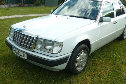 Mercedes-Benz 300 236.000 km 10.990 € Leutenbach 91359