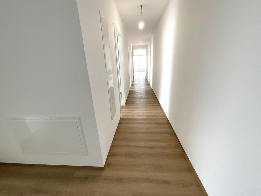2 Nettokaltmieten frei! *3-Zimmer-Penthouse mit großzügiger Dachterrasse in Nürnberg- Hohe Marter* zimmer